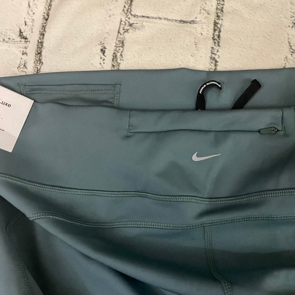Nike Epic Luxe Mid-Rise Pocket Running Leggings 3X - Picture 13 of 15
